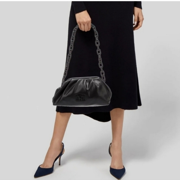 Badgley Mischka Handbags - NWT $129 Badgley Mischka Vegan Leather Handbag Wrapped Frame Clutch in Black